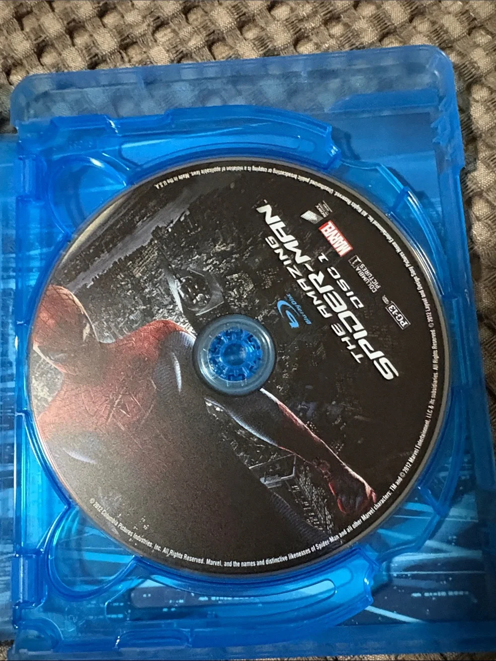 Sony Blu-ray + DVD The Amazing Spider-Man — Red & Blue Cover